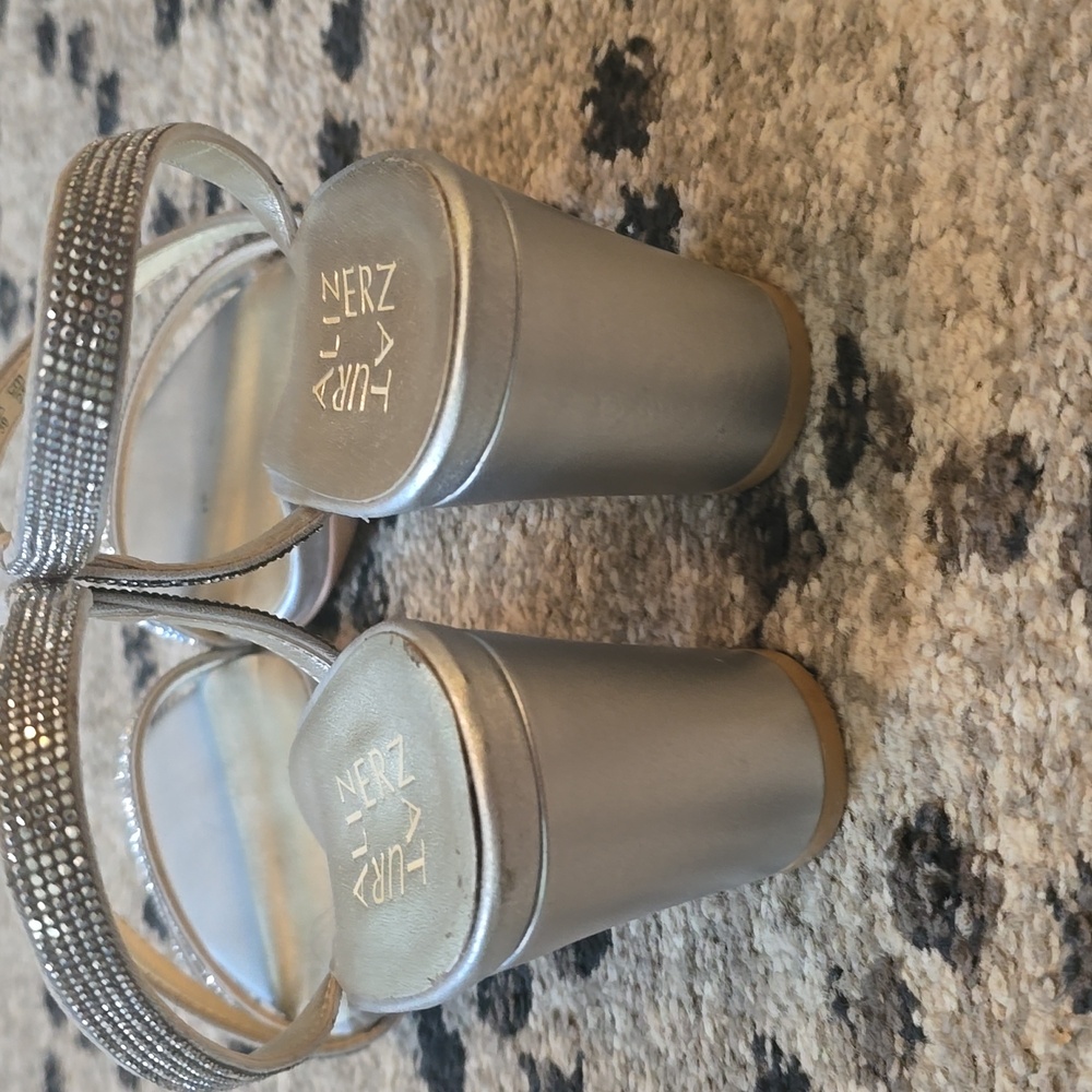 Naturalizer Sparkling Silver Strappy Heels 8.5m - Picture 3 of 6